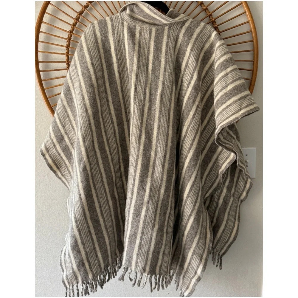 Wool fringe striped poncho built in scarf One size - Picture 2 of 9